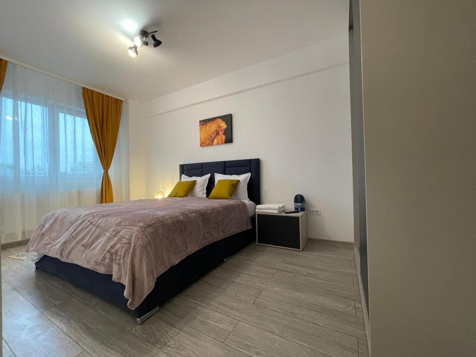 Palas Retreat - Q Residence Iasi Exterior photo